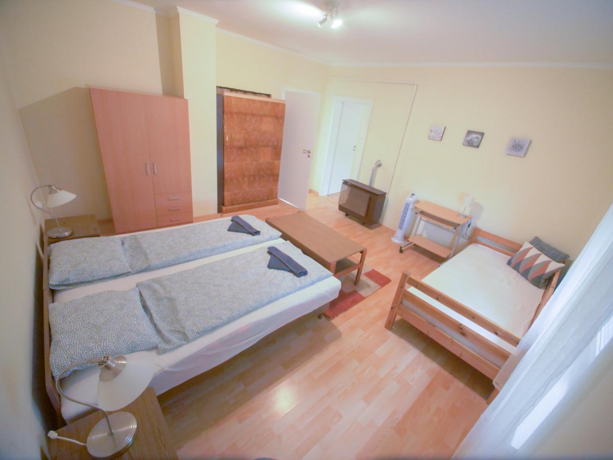 Estike Apartment Balatonlelle Luaran gambar